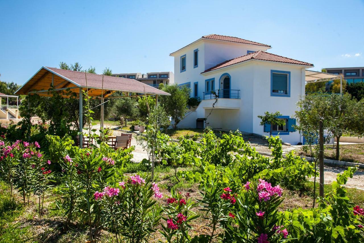 Romanos XI Xi Beach Zewnętrze zdjęcie